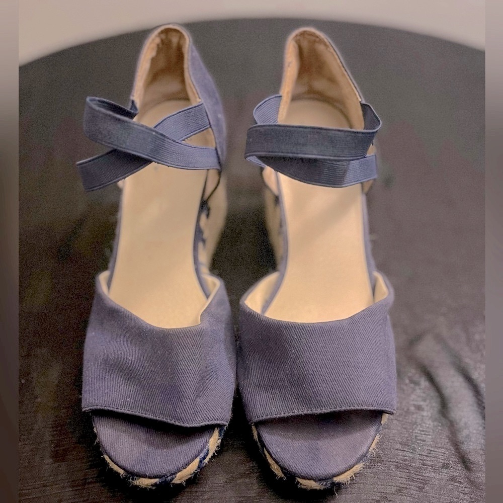 STRIDE RITE: Blue crisscross strap wedges.